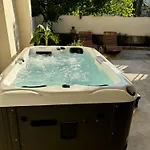 Cosy Avec Jacuzzi Lägenhet