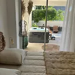 Lägenhet Cosy Avec Jacuzzi *