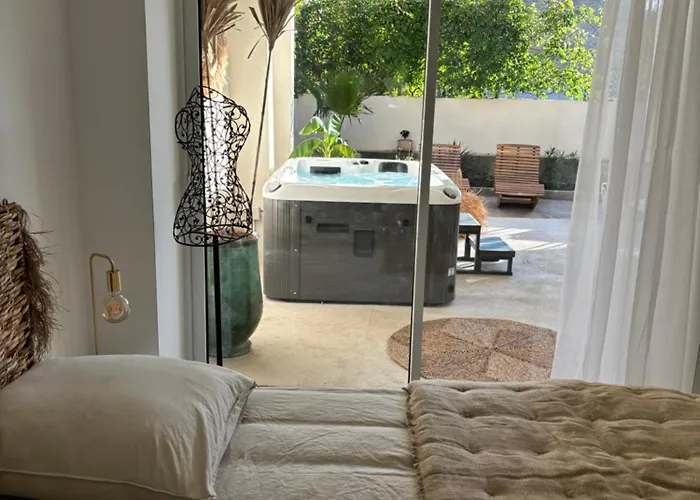 Appartement Cosy Avec Jacuzzi *